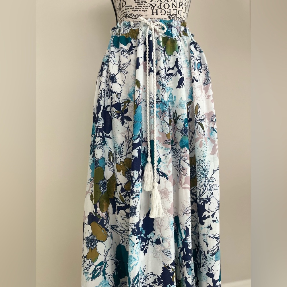 Melrose and Market Flowered Maxi Skirt — Size Medium Petite